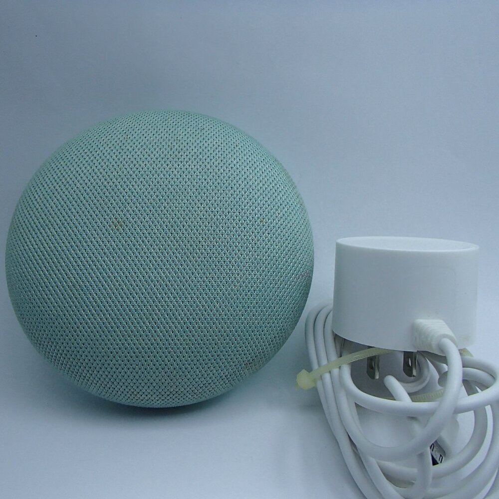 Google Home Mini - Mini Smart Speaker Used